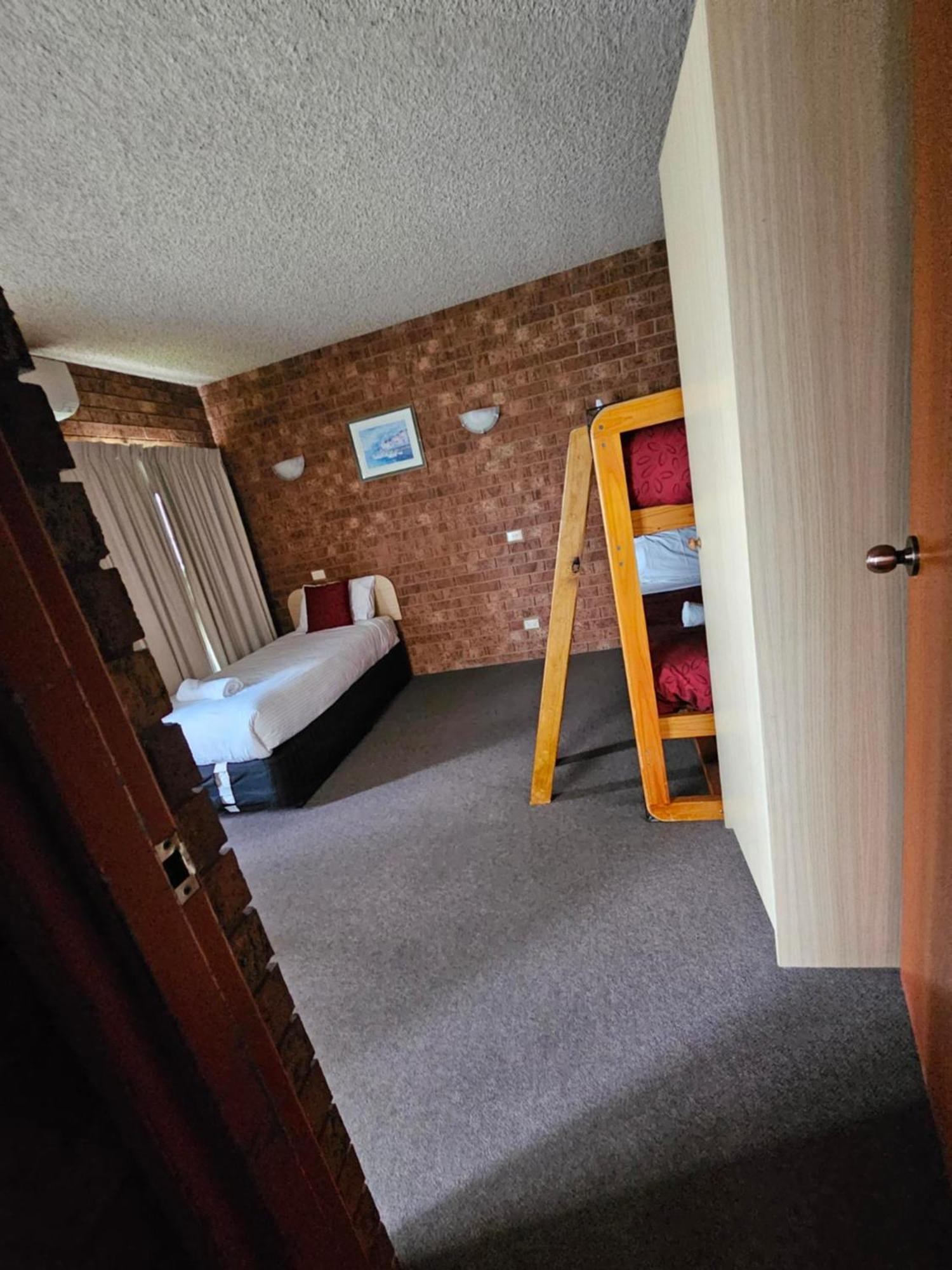 Courtyard Motor Inn Shepparton Exterior photo